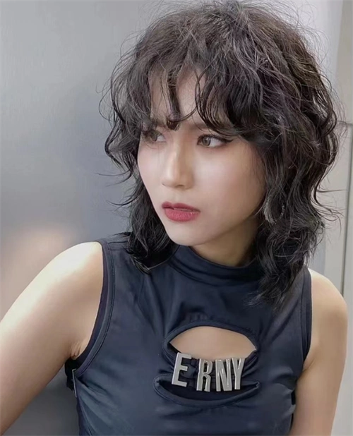 酷飒狼尾鲻鱼头 个性女生快来种草_时尚发型 - 美发站