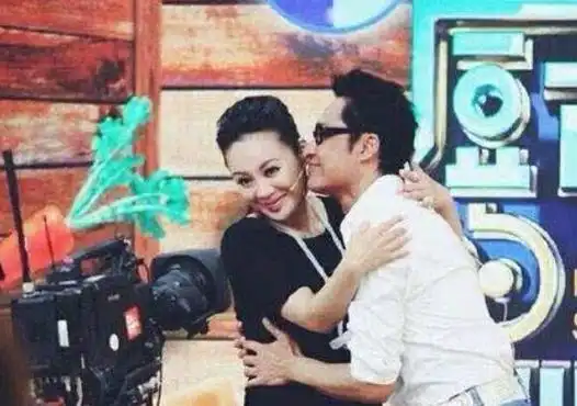 回顾马景涛:两段婚姻仨孩子到底什么原因,两任妻子都离他而去?