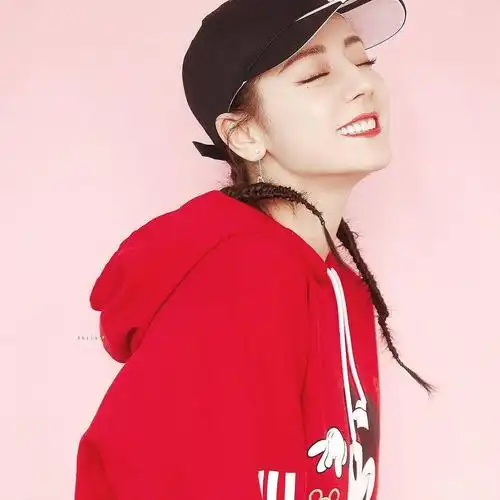 甜美可爱的热巴