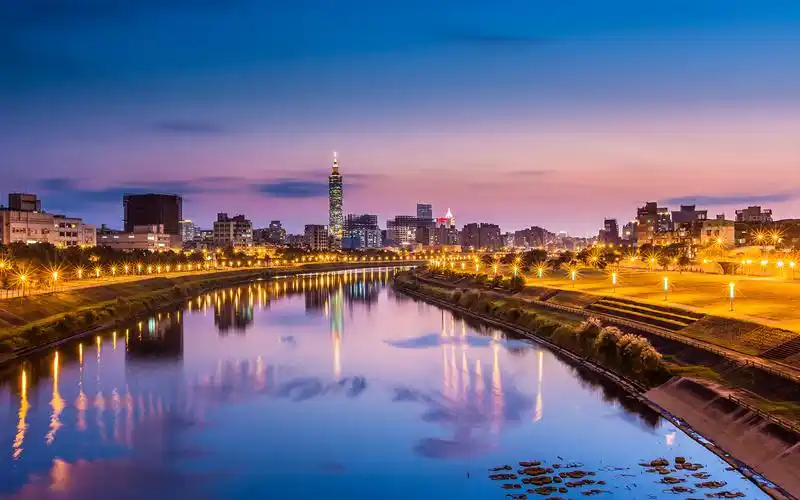 台湾唯美夜景高清电脑桌面主题壁纸图片下载