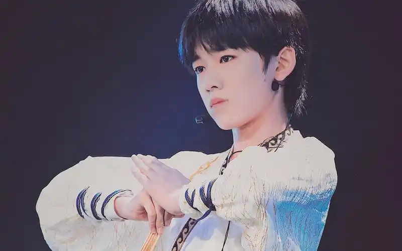 【宋亚轩】【台风少年团】【tyt】181007 出道首唱会 少年郎 双机位