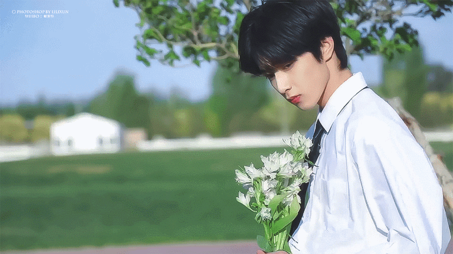 超帅的 67刘耀文晒库存照说自己胖了要锻炼起来,吻文一点都不胖