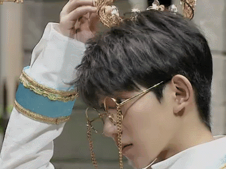 王源gif明星大侦探gif侧脸gif王子gif