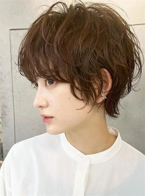湿发纹理烫短发 洋气时髦超个性_女生烫发 - 美发站