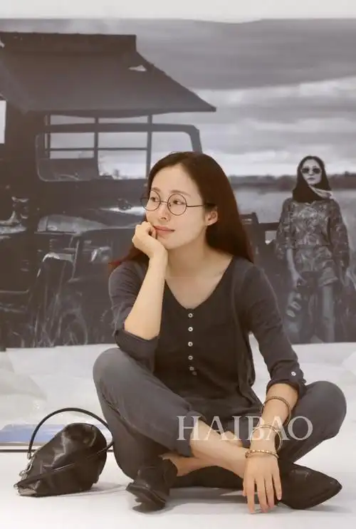 江一燕,素颜蛮美