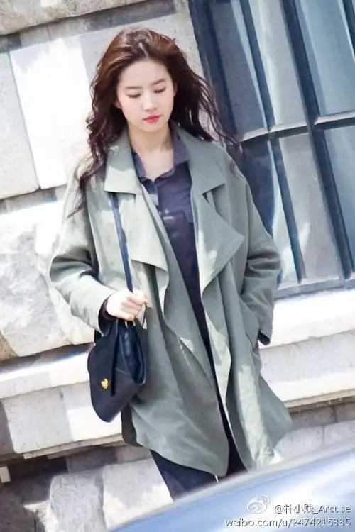 p>《露水红颜》是北京希世纪影视文化发展有限公司,北京星光灿烂影视