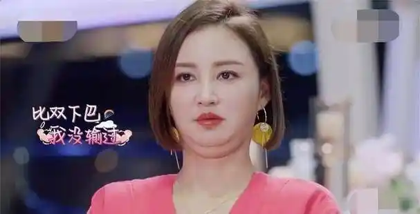 虽然已经39岁的张歆艺,身材因为生孩子严重发福,不似以前那般苗条了