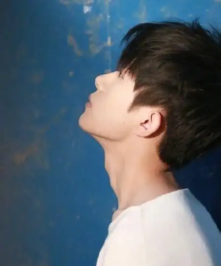 喉结杀大赛15位男明星谁最终俘获了你的心