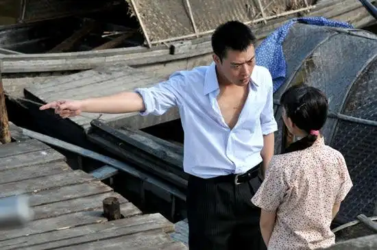 张桐虾球传单恋高语阳寻访佳人遇情敌图