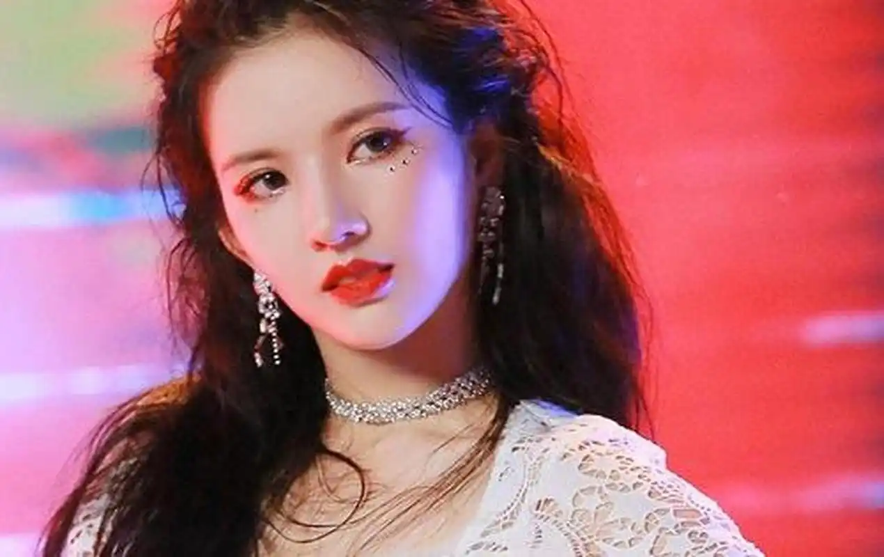 刘些宁图片合集