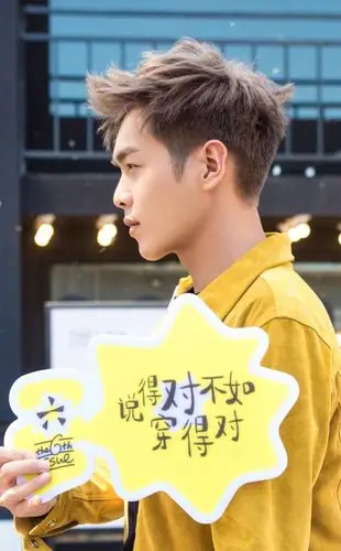 主题:张若昀这个侧颜什么水平