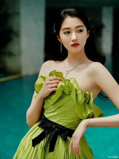 大骨架关晓彤和小骨架杨颖的区别