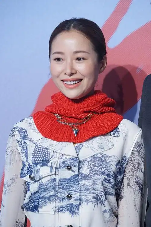 江一燕四色穿搭有点土气看着美感不足真是全靠颜值在撑