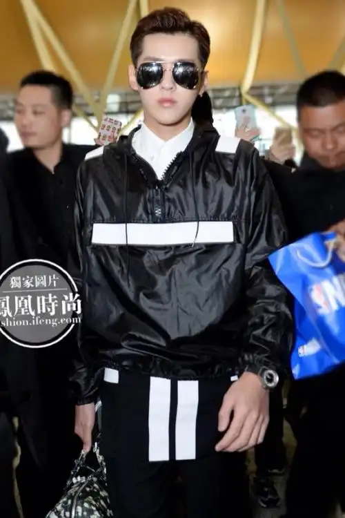 凤凰时尚独家街拍#吴亦凡@mr_凡先生 启程纽约,凤凰时尚独家直击男神