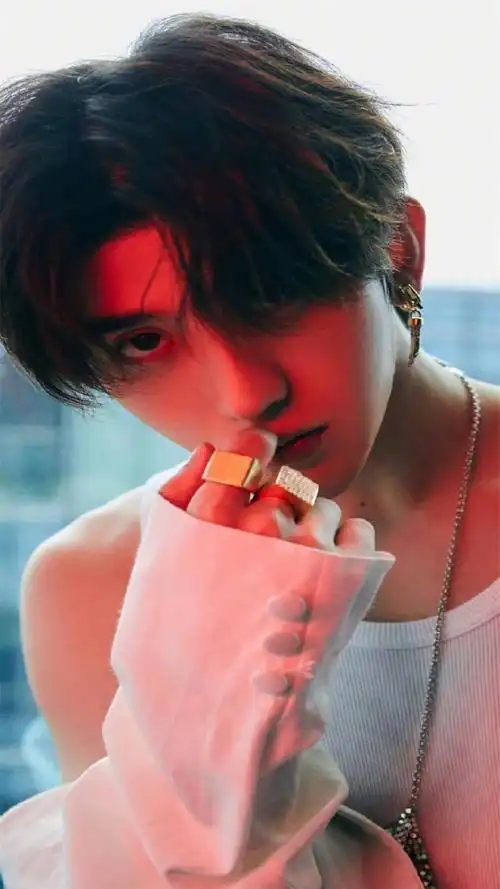 蔡徐坤高颜值帅气写真高清手机壁纸