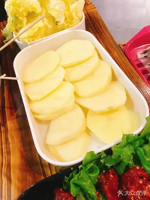 门口儿小扁担串串香火锅(武清店)土豆图片 - 第1张