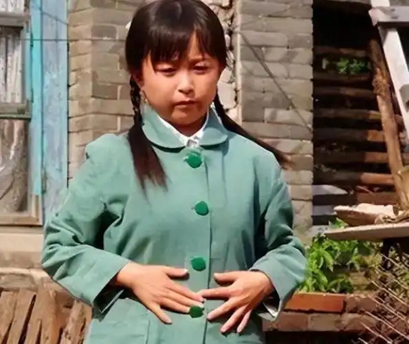 袖珍女朱洁嫁985高材生结婚12年不敢怀孕现已离婚成人生赢家