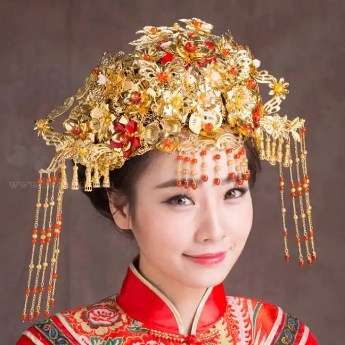 女子带凤冠来鉴宝,自称是慈禧遗物,专家:上面的夜明珠呢?