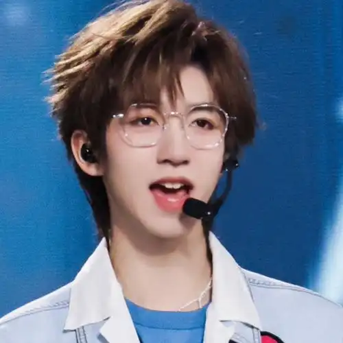 兔牙时代##和贺峻霖点亮微博之夜