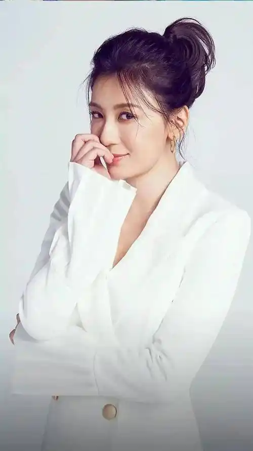 原创美女明星贾静雯高清写真美图身材曼妙风采不减当年