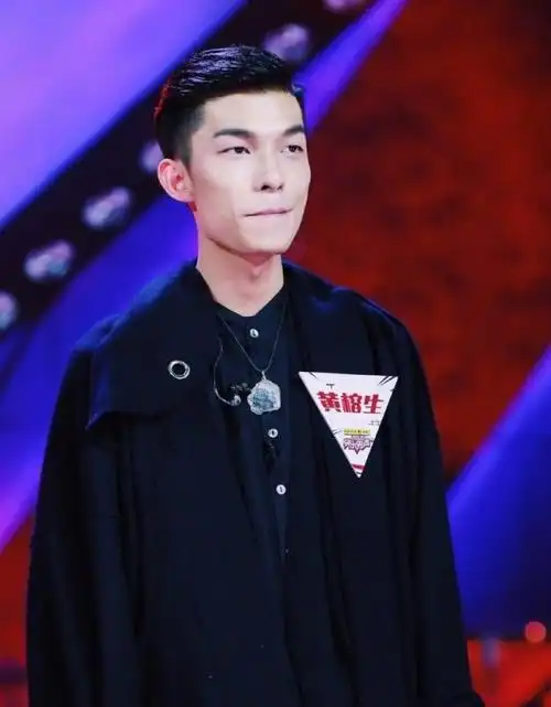 黄榕生:像在电视剧里演了个坏人|黄榕生|快乐男声|洪雨雷_新浪娱乐