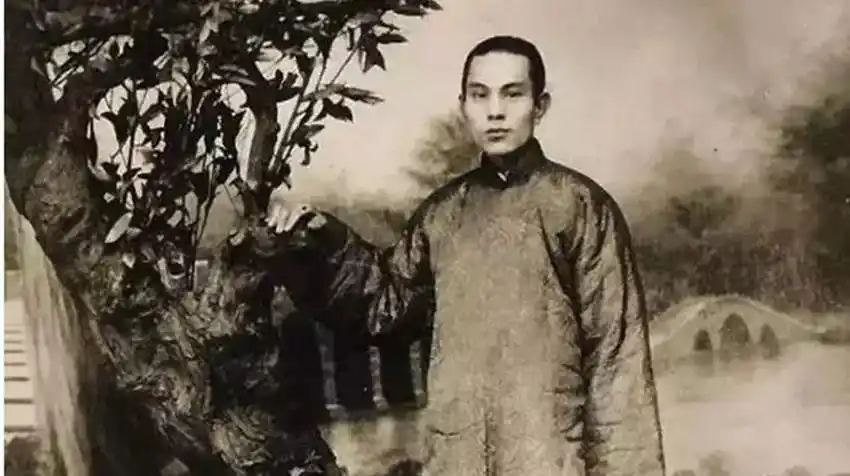 杜月笙在旧上海滩黑白两道通吃一手遮天为何偏偏怕王亚樵