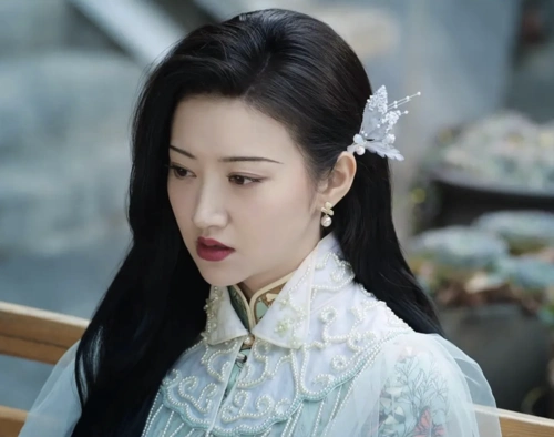 《司藤》景甜口红色号来了!张彬彬车牌号的2个寓意,甜到流鼻血