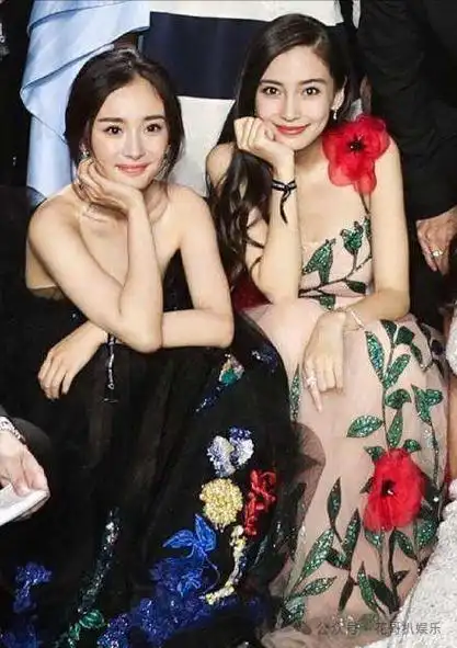 杨颖生日遭娱乐圈冷落,粉丝将怒火撒向杨幂,称她不仗义不念旧情_时候