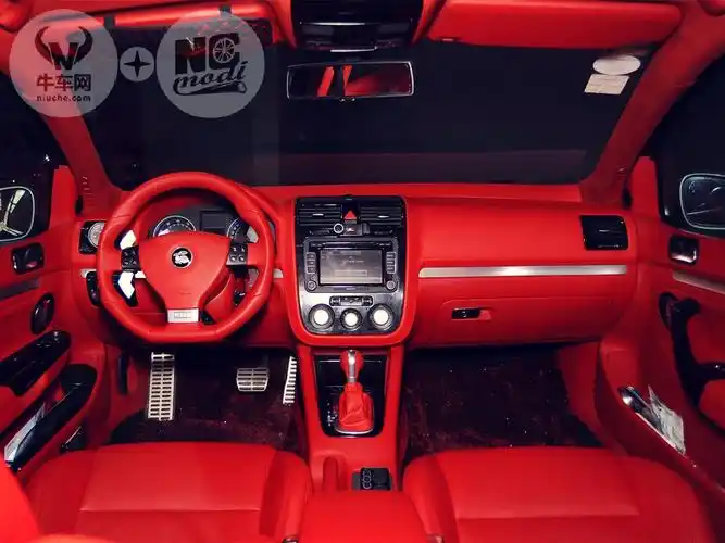 牛车改装 神兔降临 5代高尔夫改装案例 查看大图   车主选择红色内饰