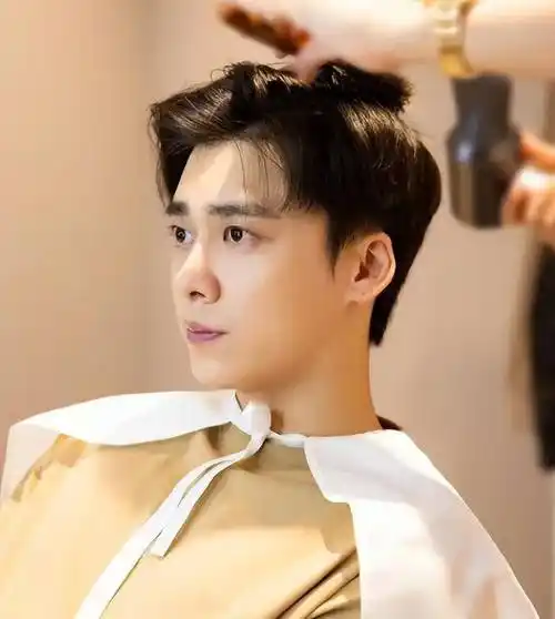 "封杀"不到1年,再看李易峰如今的处境,他很可恨,但也很可悲_音乐_挑战