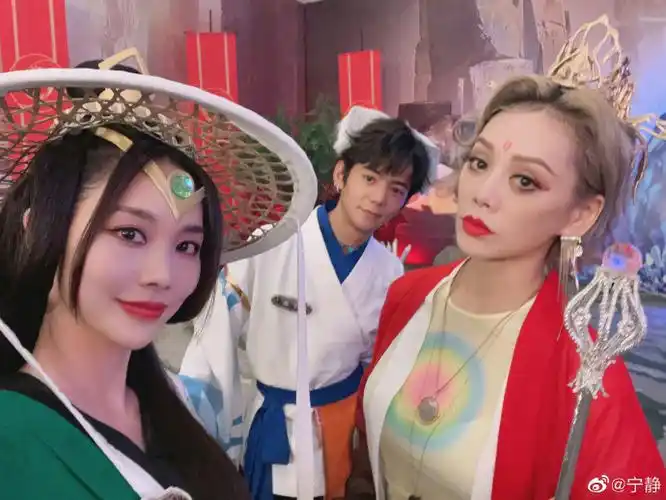 李子璇,九尾,清清,icon,宝蓝,徐梦洁,易大千,赵磊,赵让,张嘉元,黄新淳