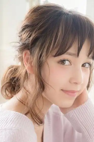 齐刘海马尾辫怎么扎 清新甜美的学院风