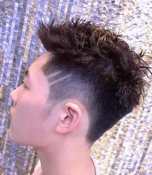 男士短发烫发发型2022,减龄又不失可爱的短烫发造型