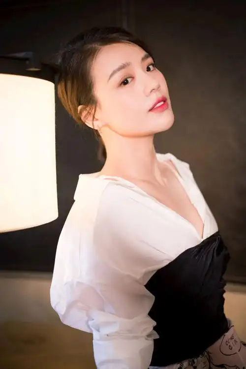 美女明星马思纯33