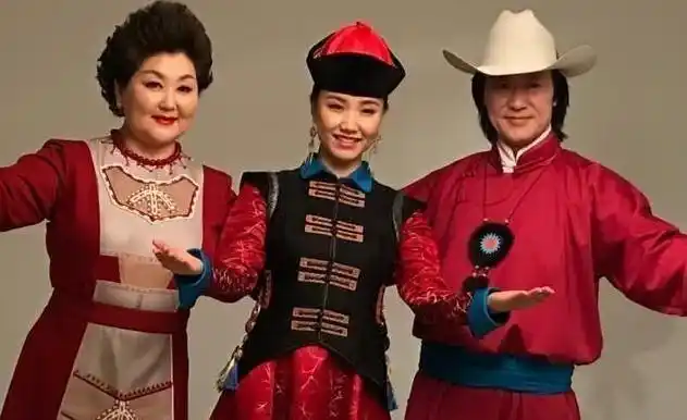 吉祥三宝布仁巴雅尔追悼会妻子女儿悲痛欲绝好友刘劲悲痛致辞