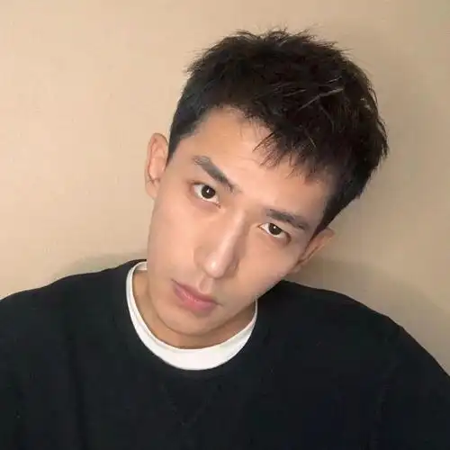 男生留4cm短碎发可帅