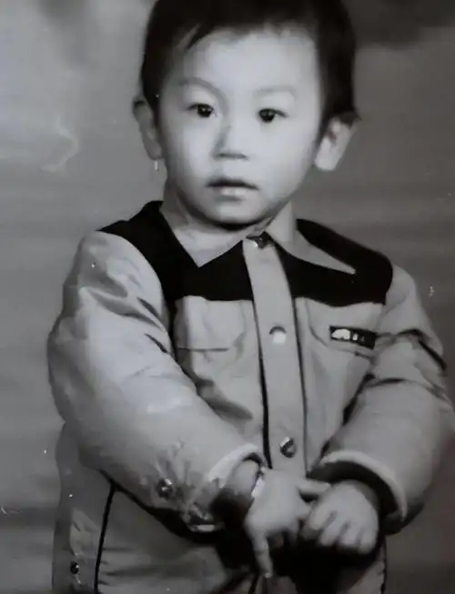 回顾朱亚文抛弃相恋七年的富家女迎娶陈思诚前女友至今零绯闻