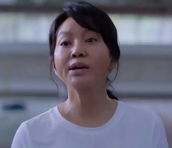 《少年派2》闫妮演技没问题,但素颜状态太显老了,脸垮得厉害