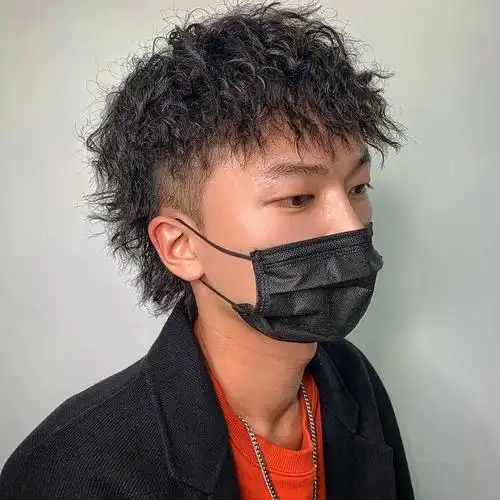 帅气潮男烫发发型