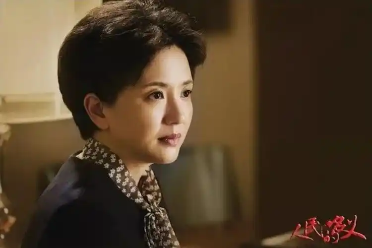 回顾演员陶慧敏嫁给初恋婚后恩爱几十年21岁的女儿貌美如花