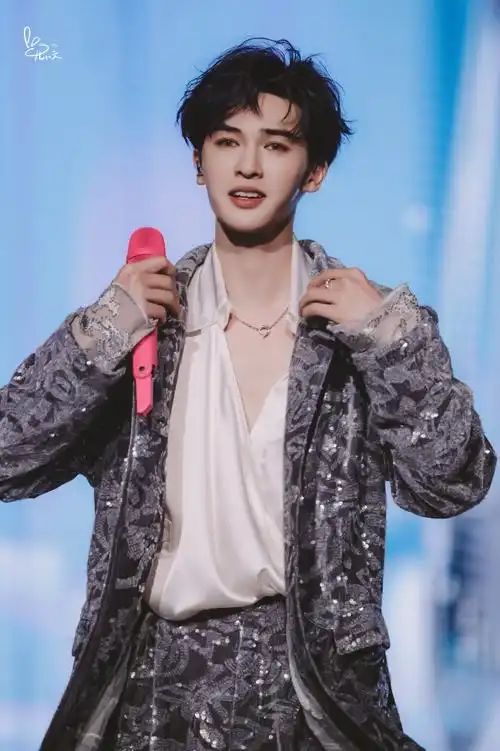 p5真可爱~@theo-朱正廷