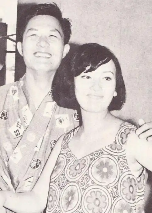 香江忆旧录未婚妻是椰汁女孩妈妈是邵氏大明星影视豪门之后的他这些年