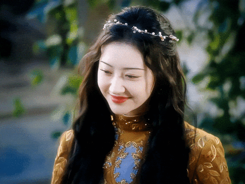 京城白富美景甜,终于要靠《司藤》支棱起来了!