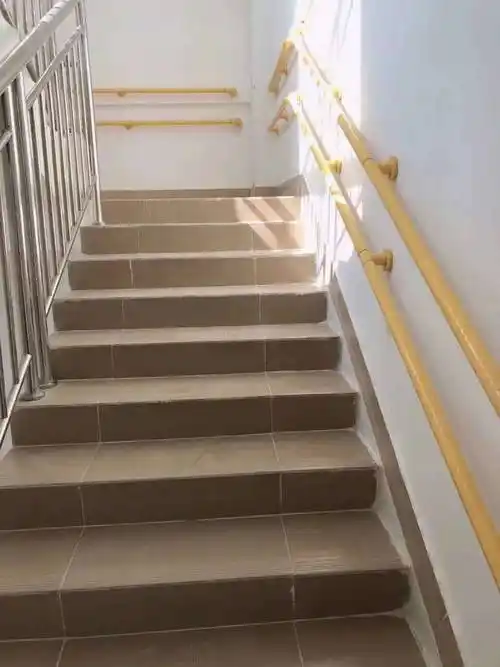 老年公寓无障碍扶通道扶手走廊两侧塑料扶手哪里有楼梯靠墙扶手