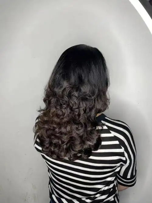 高层次,中大卷,乱风吹干即可.#免打理烫发  #桓仁  #桓仁烫发