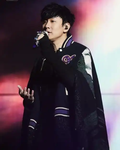 林俊杰超话90#林俊杰演唱会#一些高清帅照@林俊杰cr. yugws