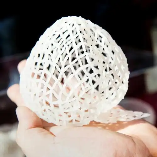 用米粒做的工艺品您见过吗?