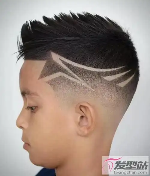 6～8岁小帅哥发型 最酷的小男孩雕刻发型设计