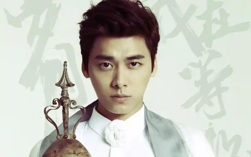 古剑奇谭男神李易峰帅气时尚帅气写真桌面壁纸二