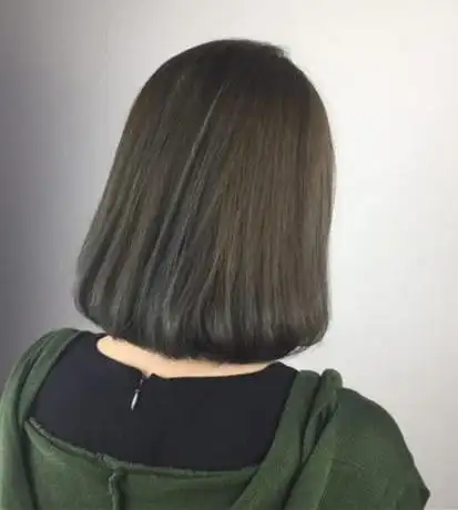 亚麻色哪个色号好看 闷青亚麻色一定要漂吗